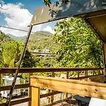 Aldeamento Turístico Delle Rose & Glamping Village