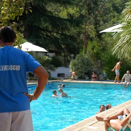 Delle Rose & Glamping Village Feriepark Isolabona