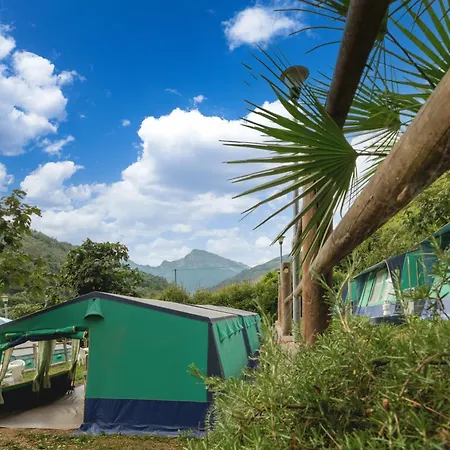 Delle Rose Camping&glamping Village 4* Isolabona