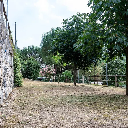 Delle Rose & Glamping Village 홀리데이파크 Isolabona