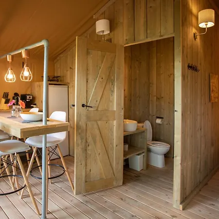 Delle Rose & Glamping Village 홀리데이파크