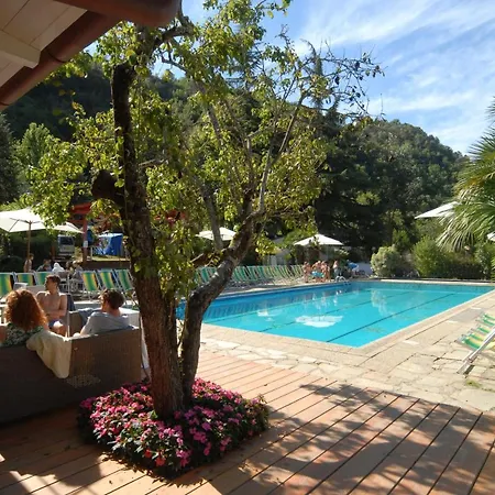 Delle Rose & Glamping Village 4*
