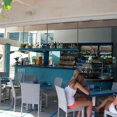 Delle Rose Camping&glamping Village 4* Isolabona