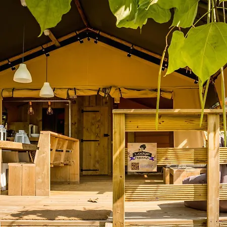 Delle Rose & Glamping Village Holiday park Isolabona