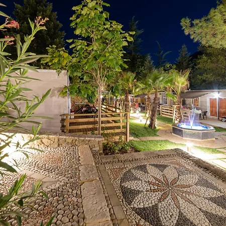 Delle Rose & Glamping Village