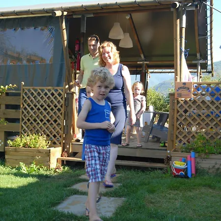 Üdülőpark Delle Rose & Glamping Village Isolabona