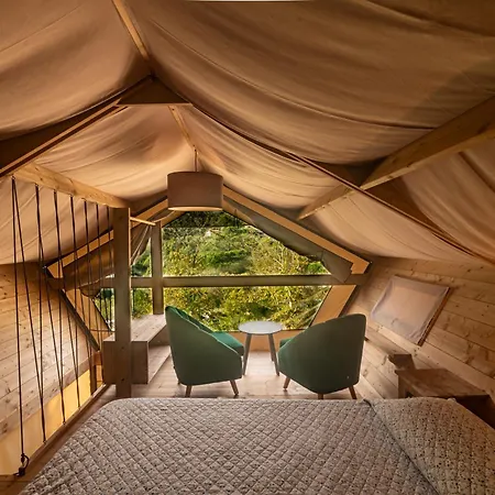 Delle Rose & Glamping Village Holiday park Isolabona