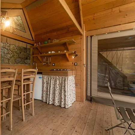 Delle Rose & Glamping Village Isolabona