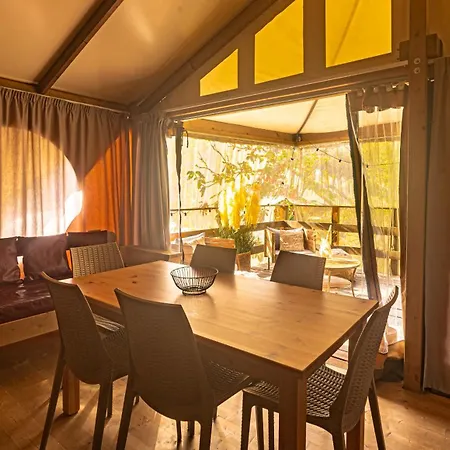 Delle Rose & Glamping Village Isolabona