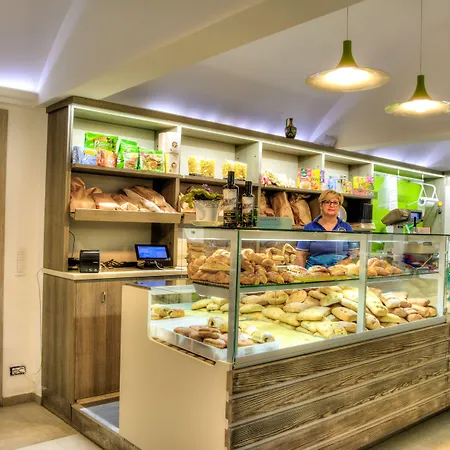 Πάρκο διακοπών Delle Rose & Glamping Village 4*