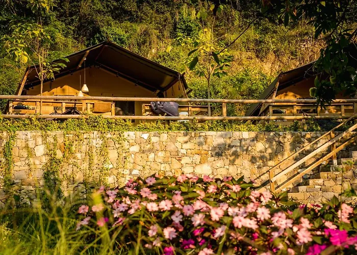 Delle Rose & Glamping Village Isolabona