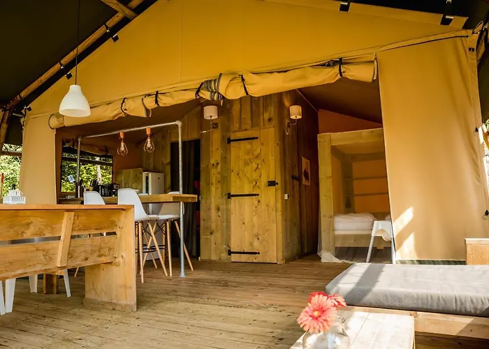 Delle Rose & Glamping Village Feriepark 4*