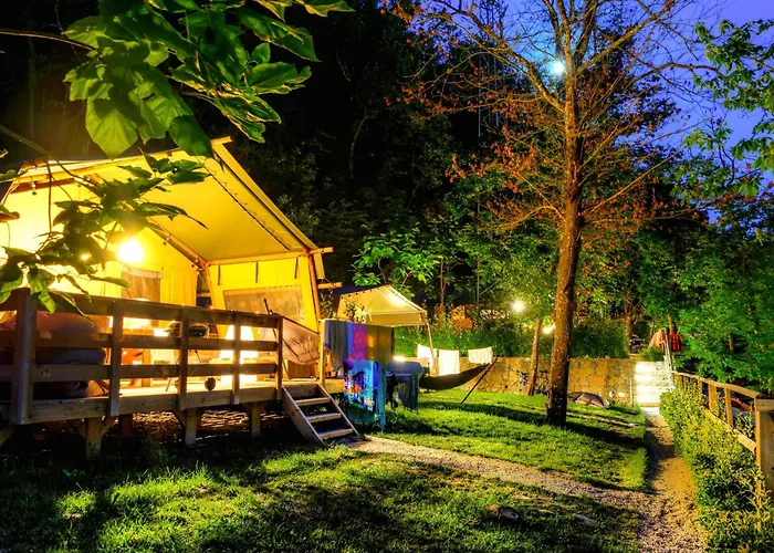 Prázdninový areál Delle Rose & Glamping Village
