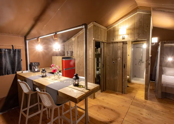 Delle Rose & Glamping Village Feriepark 4*